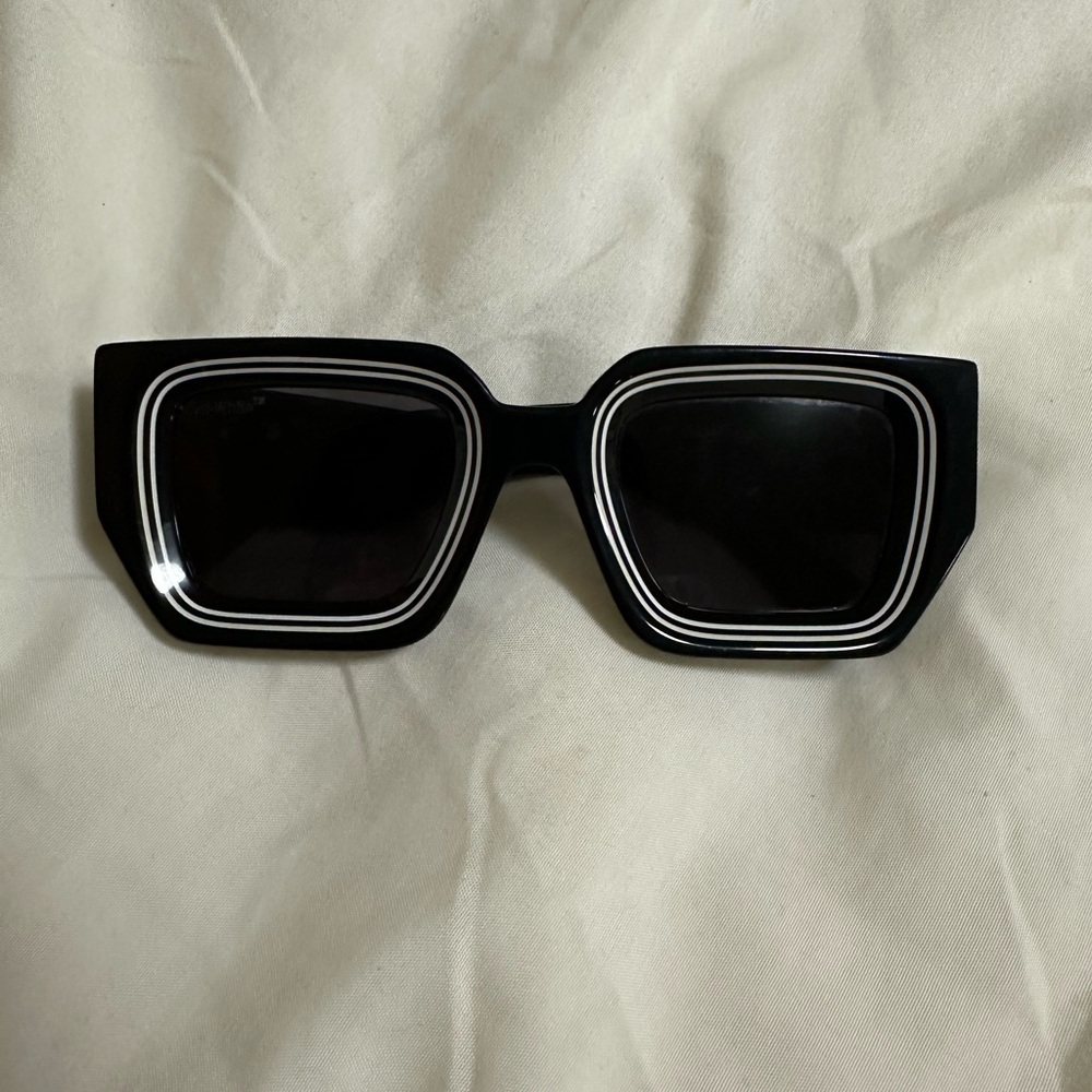 OFF-WHITE Black and White Square Sunglasses